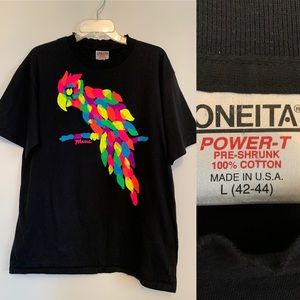 Vintage single stitch Tee shirt 80s 90s Maui Parrot Rare